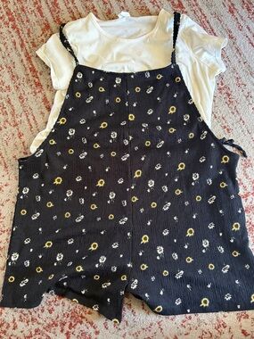 Girl’s Black Floral Sunflower Romper with White Tee